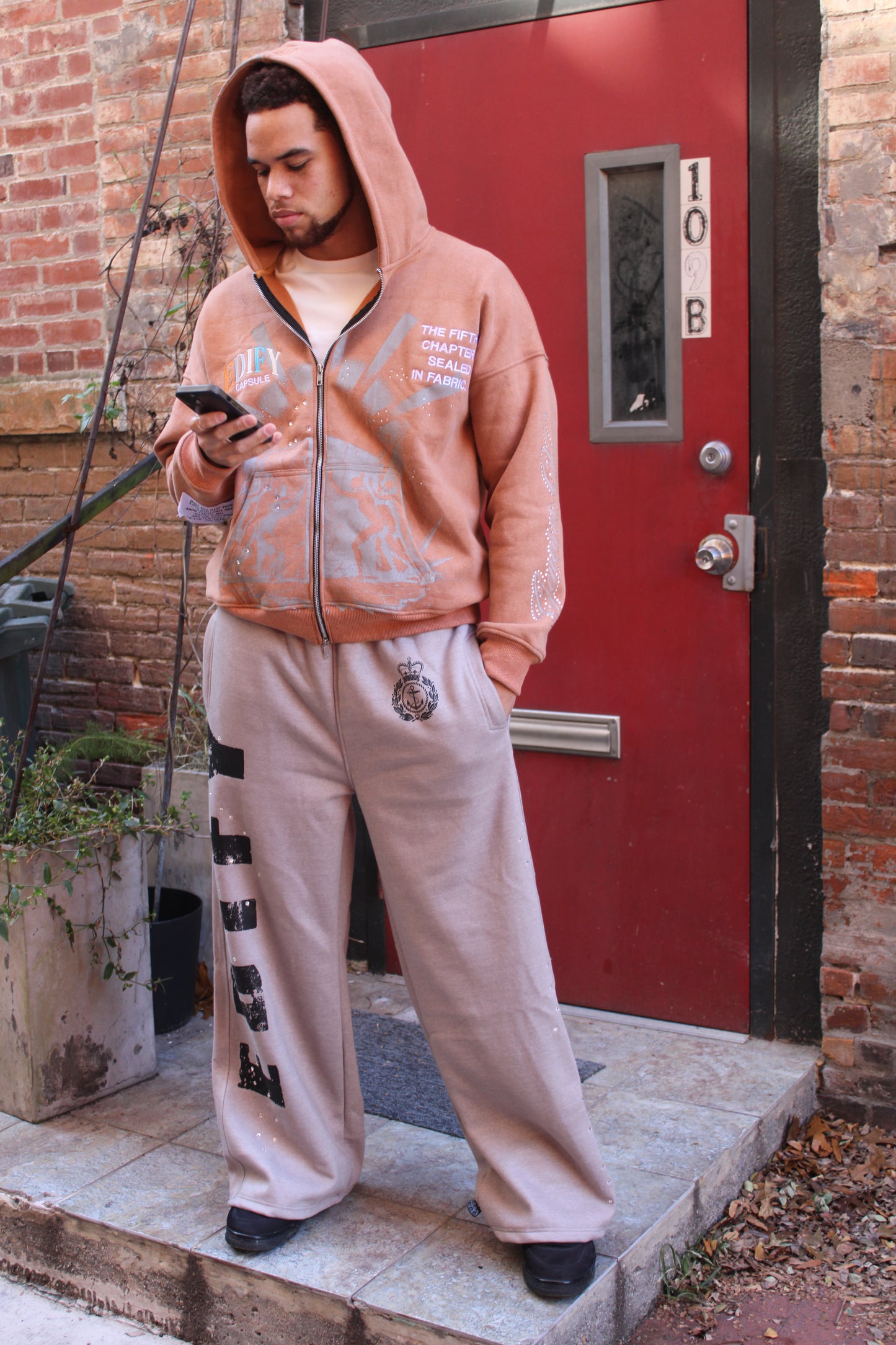 Washed Brown – “GENESIS V Hoodie”